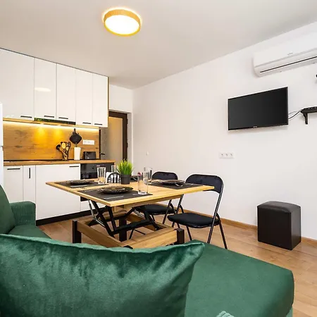 Cozy & 1bd Steps From The Old Town By Flat Manаger Appartement *