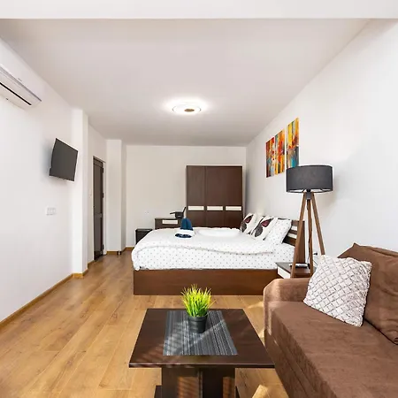 Cozy & 1bd Steps From The Old Town By Flat Manаger Appartement *