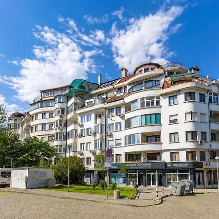 Cozy & 1bd Steps From The Old Town By Flat Manаger